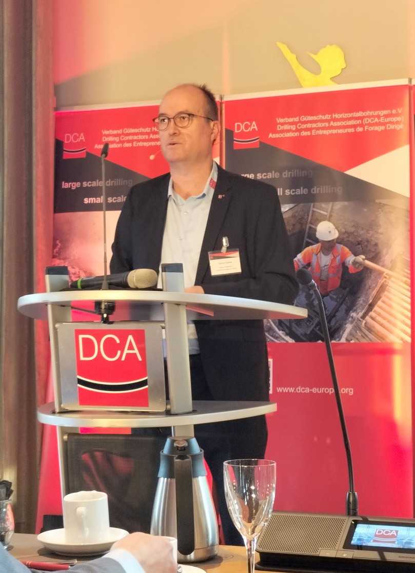 DCA-Geschäftsführer Dietmar Quante freute sich über das große Interesse an der Mitgliederversammlung. | Foto: B_I/Valdix DCA-Geschäftsführer Dietmar Quante freute sich über das große Interesse an der Mitgliederversammlung. | Foto: B_I/Valdix