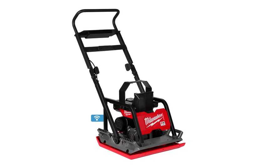 Die neue Rüttelplatte MXF PC50 ist Teil der Milwaukee Akku-Plattform MX Fuel für professionelle Anwendungen, die bisher die Domäne von Benzin- und Drucklufttechnik waren. | Foto: Milwaukee Die neue Rüttelplatte MXF PC50 ist Teil der Milwaukee Akku-Plattform MX Fuel für professionelle Anwendungen, die bisher die Domäne von Benzin- und Drucklufttechnik waren. | Foto: Milwaukee