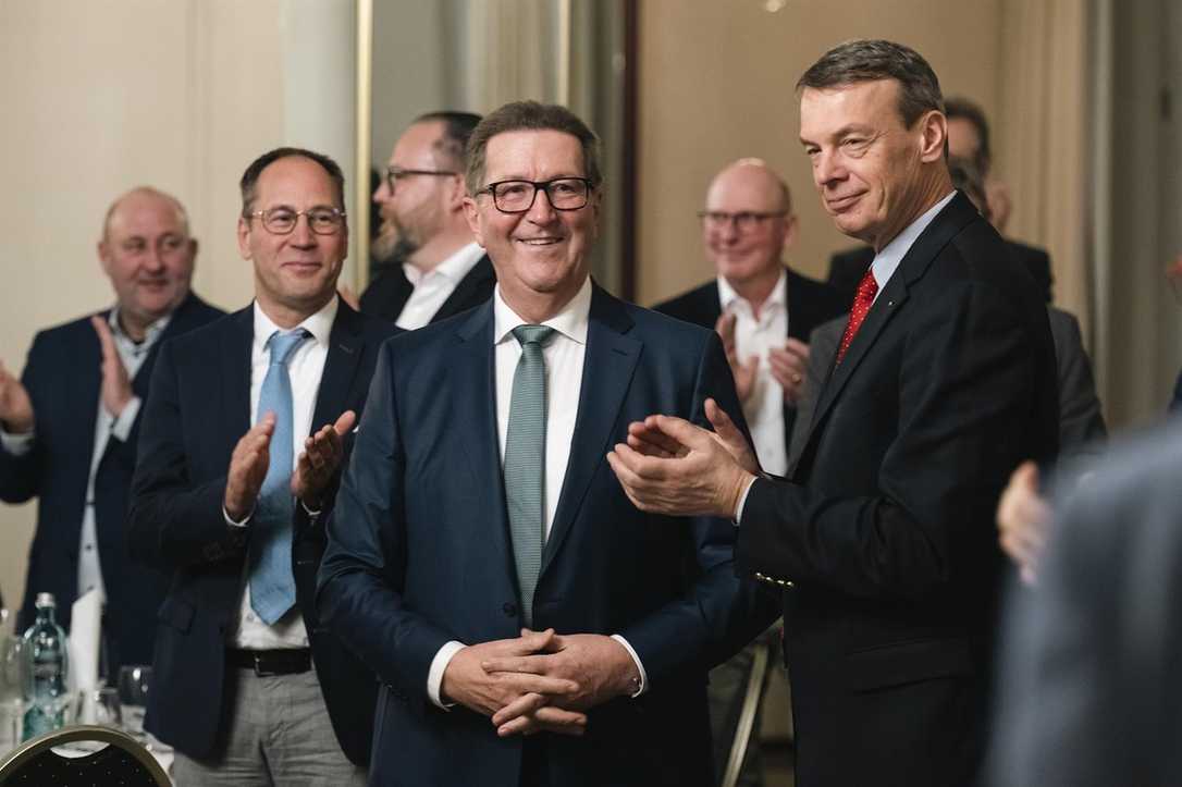 Wechsel beim BGL: Auf Hauptgeschäftsführer Kloos folgt Glania Wechsel beim BGL: Auf Hauptgeschäftsführer Kloos folgt Glania