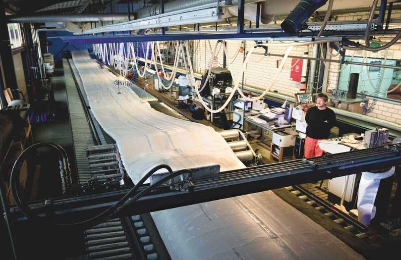 Die Imprägnierung des 409 Meter langen Liners mit 56 Tonnen Harz dauerte 26 Stunden. | Foto: Aarsleff Die Imprägnierung des 409 Meter langen Liners mit 56 Tonnen Harz dauerte 26 Stunden. | Foto: Aarsleff