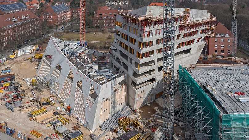 Das Zentralgebäude der Leuphana-Universität: Der Bau würde heute 138 Millionen Euro kosten statt 109 Millionen Euro vor fünf Jahren. | Foto: Peri Das Zentralgebäude der Leuphana-Universität: Der Bau würde heute 138 Millionen Euro kosten statt 109 Millionen Euro vor fünf Jahren. | Foto: Peri