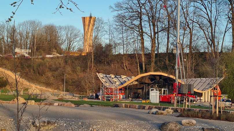 Zwei experimentelle Bauten auf dem Landesgartenschaugelände in Wangen: Turm und Pavillon. | Foto: LGS Wangen/Prüss Zwei experimentelle Bauten auf dem Landesgartenschaugelände in Wangen: Turm und Pavillon. | Foto: LGS Wangen/Prüss