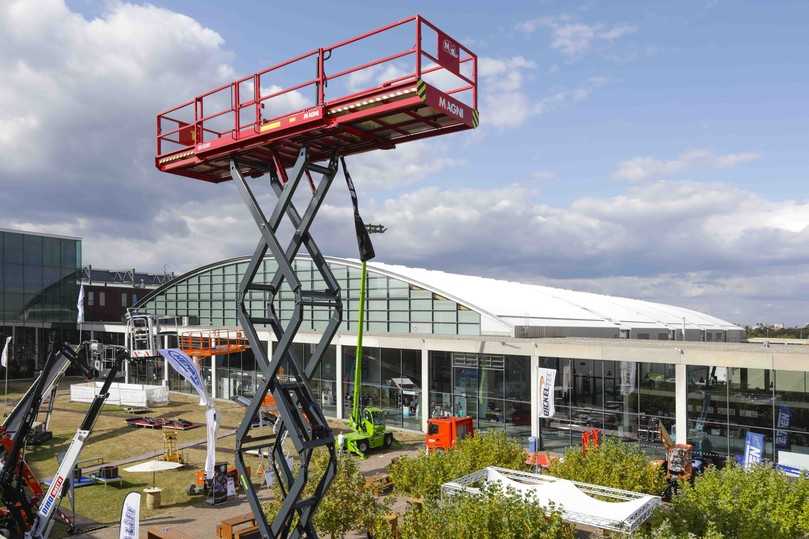 Über 100 Hersteller und Händler aus den Bereichen Arbeitsbühne, Stapler und Kran sowie Anbieter von Komplementärprodukten werden auf dem weitläufigen Freigelände in Karlsruhe erwartet. | Foto: Messe Karlsruhe/Jürgen Rösner
Über 100 Hersteller und Händler aus den Bereichen Arbeitsbühne, Stapler und Kran sowie Anbieter von Komplementärprodukten werden auf dem weitläufigen Freigelände in Karlsruhe erwartet. | Foto: Messe Karlsruhe/Jürgen Rösner