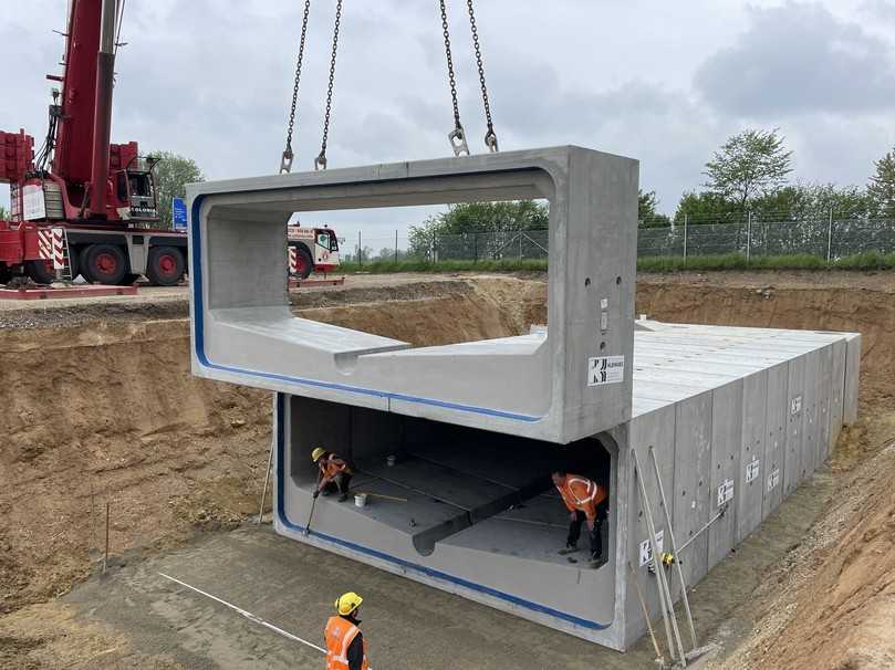 Die einzelnen Bauteile haben ein Maß von 7,7 x 1,92 x 3,4 m. | Foto: Kleihues Betonbauteile GmbH & Co. KG Die einzelnen Bauteile haben ein Maß von 7,7 x 1,92 x 3,4 m. | Foto: Kleihues Betonbauteile GmbH & Co. KG