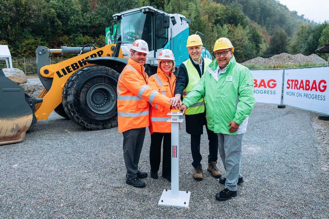 Liebherr und Strabag testen Wasserstoff-Radlader L 566 H im Steinbruch Liebherr und Strabag testen Wasserstoff-Radlader L 566 H im Steinbruch