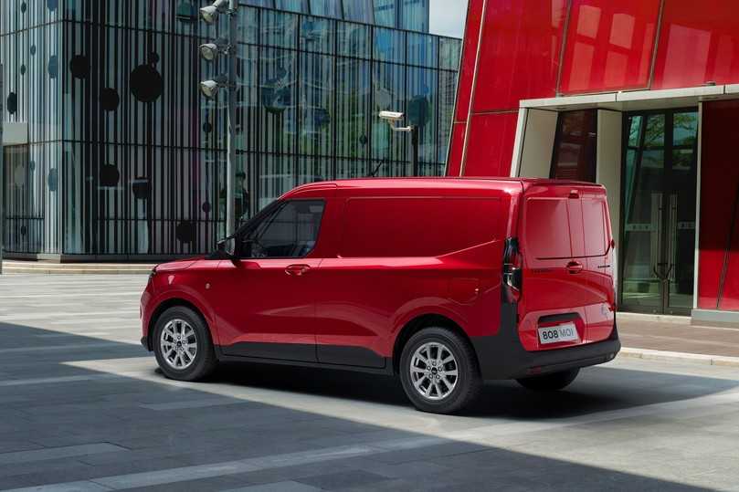 So muss es sein: Heckportal und Wände sind nahezu gerade, das bedeutet maximale Raumausnutzung. | Foto: Ford So muss es sein: Heckportal und Wände sind nahezu gerade, das bedeutet maximale Raumausnutzung. | Foto: Ford