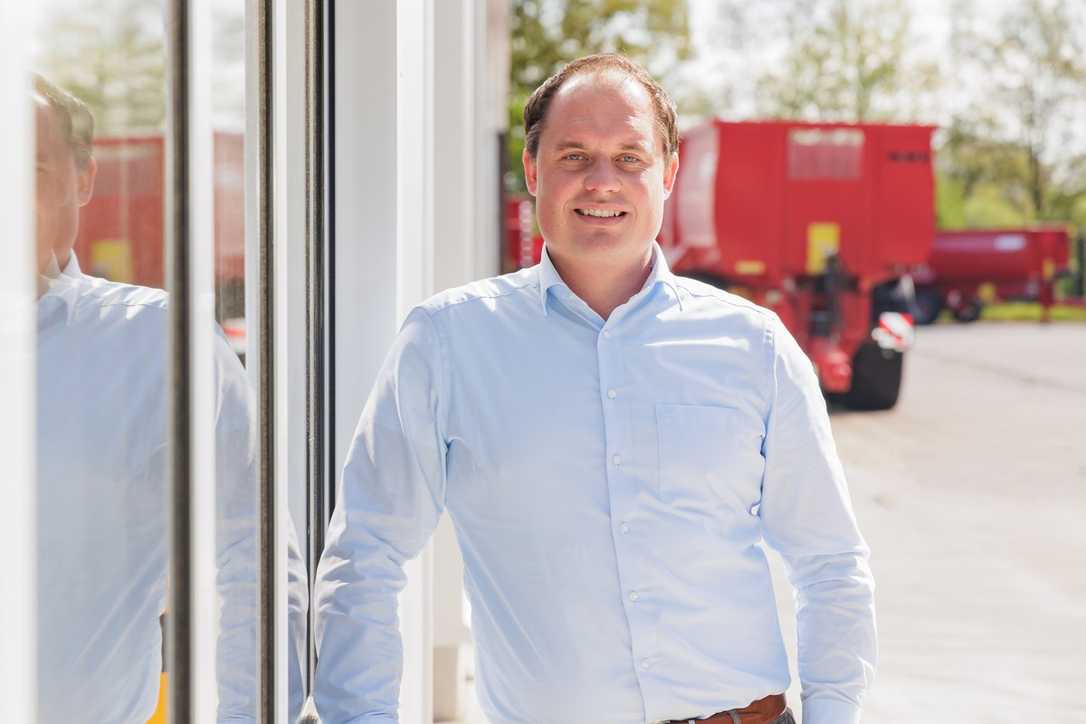 Krampe übernimmt Häckseltransportwagen Radium von Kaweco: Premiere auf der Agritechnica Krampe übernimmt Häckseltransportwagen Radium von Kaweco: Premiere auf der Agritechnica