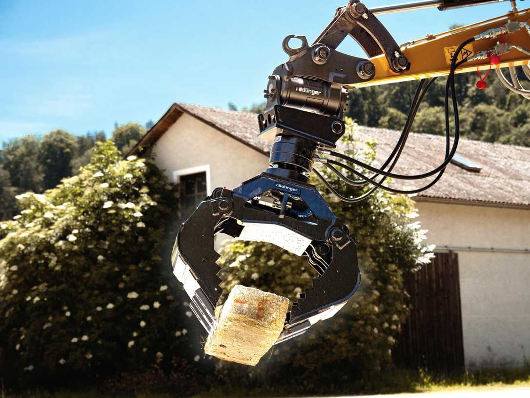 Rädlinger Maschinen- und Stahlbau stellt Universalgreifer für Bagger vor Rädlinger Maschinen- und Stahlbau stellt Universalgreifer für Bagger vor