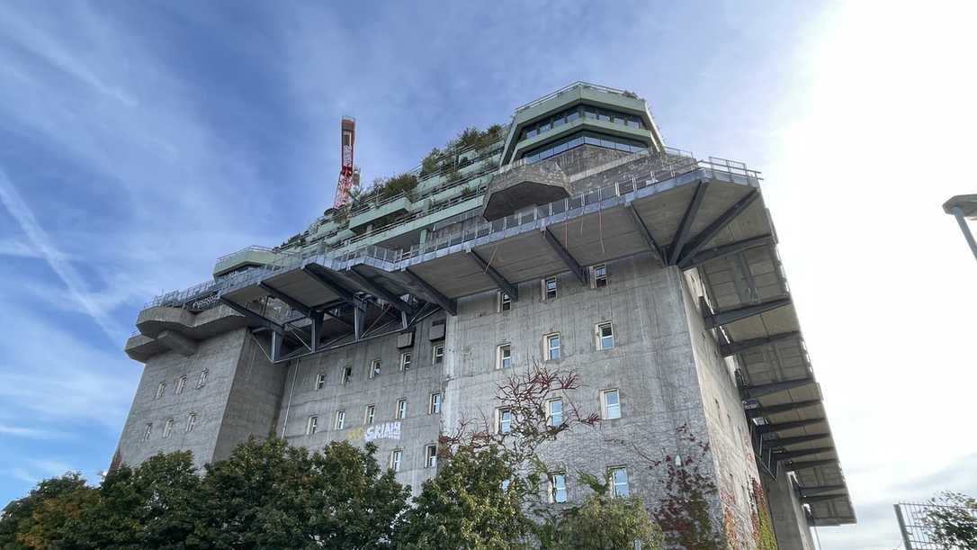 Hochbunker in St. Pauli: Pilotprojekt für das Prinzip Schwammstadt - Aco liefert Rinnen Hochbunker in St. Pauli: Pilotprojekt für das Prinzip Schwammstadt - Aco liefert Rinnen