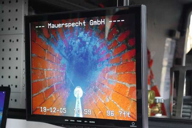 Die hohe Arbeitsgeschwindigkeit und die Reinigungsqualität sind starke Argumente für die Wasserstrahltechnik. | Foto: A. zu Eulenburg Die hohe Arbeitsgeschwindigkeit und die Reinigungsqualität sind starke Argumente für die Wasserstrahltechnik. | Foto: A. zu Eulenburg