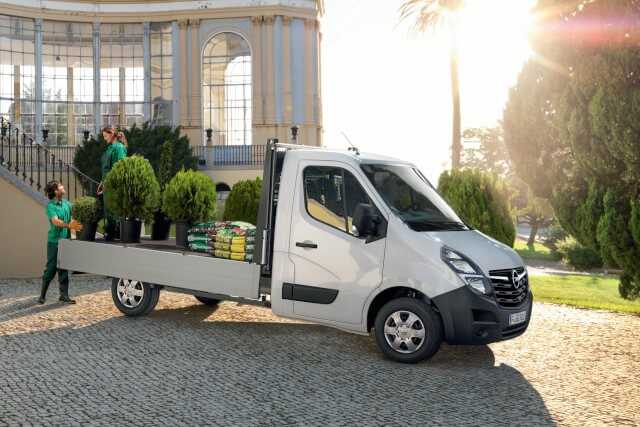Sicherheitstechnisch hat der Opel Movano deutlich zugelegt. Auf eine Elektrovariante müssen Kunden noch warten. | Foto: Opel Sicherheitstechnisch hat der Opel Movano deutlich zugelegt. Auf eine Elektrovariante müssen Kunden noch warten. | Foto: Opel