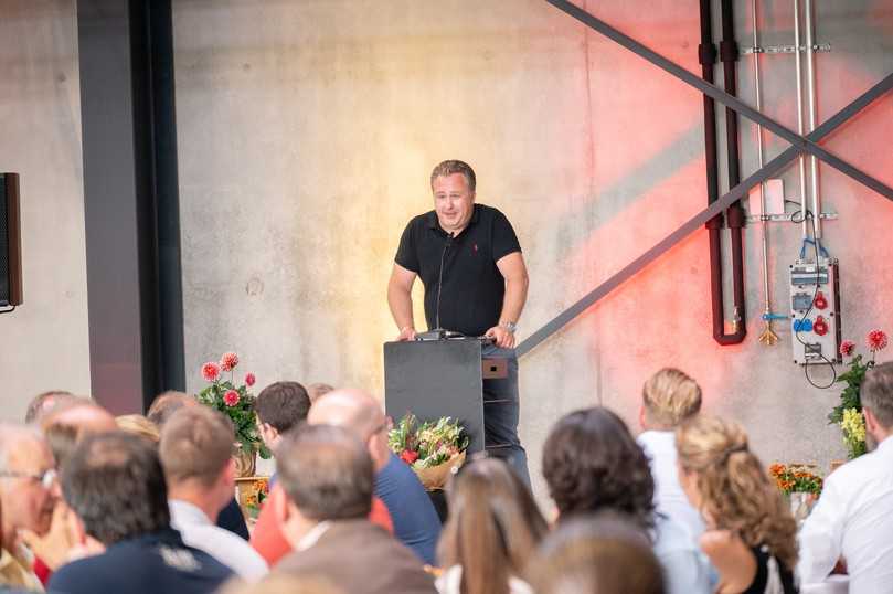 Handwerkerfest zur Einweihung: Florian F. Dingler, geschäftsführender Gesellschafter bei Meva, begrüßte rund 120 Gäste in Haiterbach. | Foto: Meva Handwerkerfest zur Einweihung: Florian F. Dingler, geschäftsführender Gesellschafter bei Meva, begrüßte rund 120 Gäste in Haiterbach. | Foto: Meva