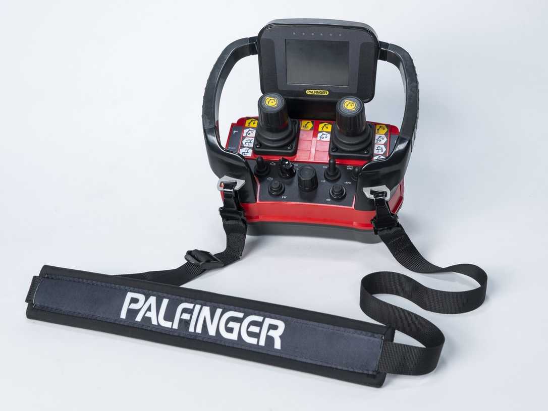 Palfinger entwickelt neue kompakte P6-Funkfernsteuerung für Ladekrane Palfinger entwickelt neue kompakte P6-Funkfernsteuerung für Ladekrane