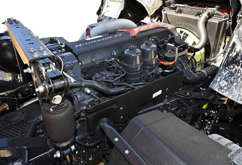 Der neue 12,9 l große xCursor 13 wiegt 100 Kilo weniger und leistet jeweils 10 PS mehr als sein Vorgänger. Mit 540 PS ist der 32-Tonner überdurchschnittlich motorisiert. | Foto: QUATEX Der neue 12,9 l große xCursor 13 wiegt 100 Kilo weniger und leistet jeweils 10 PS mehr als sein Vorgänger. Mit 540 PS ist der 32-Tonner überdurchschnittlich motorisiert. | Foto: QUATEX