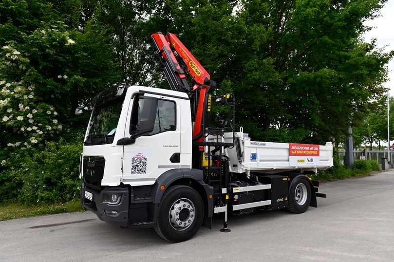 Der Palfinger Akku-Ladekran PK 12502 SH mit eDrive-Antrieb bekam auf der IFAT den VAK Innovationspreis 2022 verliehen. | Foto: Quatex Der Palfinger Akku-Ladekran PK 12502 SH mit eDrive-Antrieb bekam auf der IFAT den VAK Innovationspreis 2022 verliehen. | Foto: Quatex