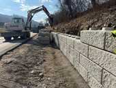 Beton-Fertigteile schaffen Platz für Rad- und Gehweg