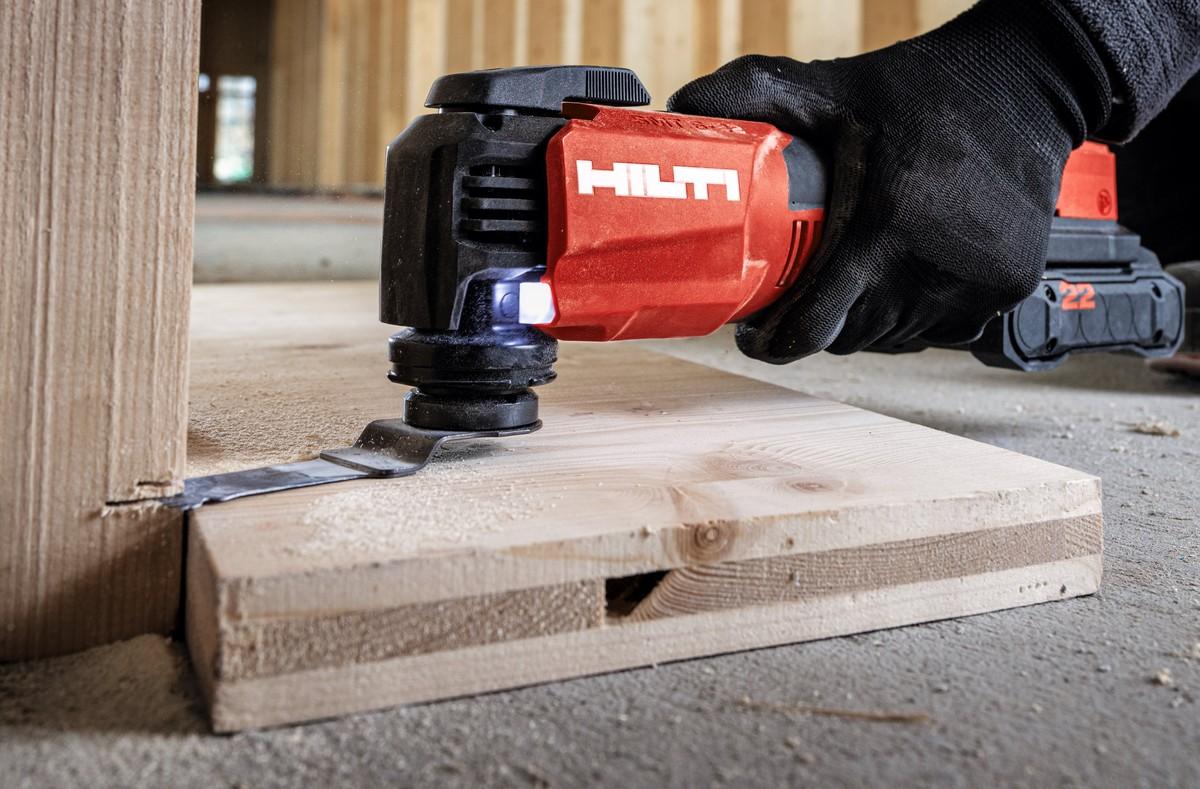 Vielerlei Holzarbeiten, wie Tauchschnitte oder Ausschnitte können mobil, schnell und präzise ausgeführt werden. | Foto: Hilti Vielerlei Holzarbeiten, wie Tauchschnitte oder Ausschnitte können mobil, schnell und präzise ausgeführt werden. | Foto: Hilti