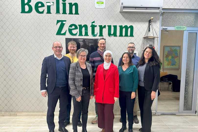 Die Delegation aus Niedersachsen beim Besuch in der Sprachschule Berlin Zentrum, offizieller Partner des Goethe-Instituts in Usbekistan. | Foto: Bau-ABC Rostrup Die Delegation aus Niedersachsen beim Besuch in der Sprachschule Berlin Zentrum, offizieller Partner des Goethe-Instituts in Usbekistan. | Foto: Bau-ABC Rostrup