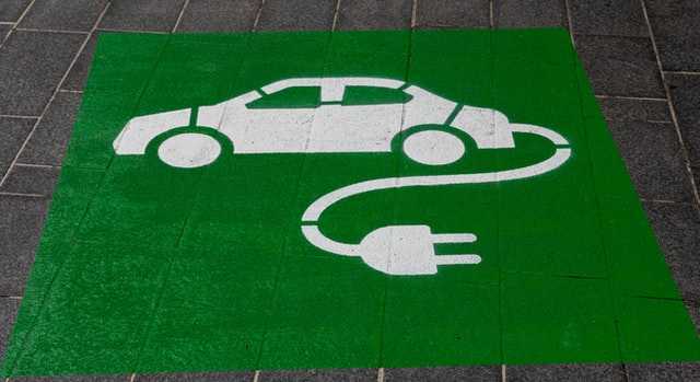 Kommunen sollen ihre Fuhrparks umstellen und mithilfe der Förderung einen wichtigen Beitrag zum Klimaschutz leisten.