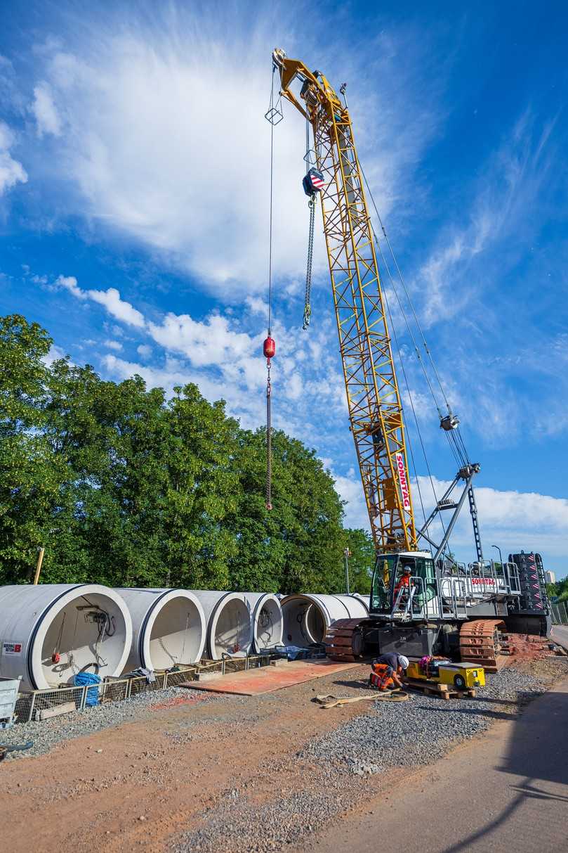 An die Betonrohre waren erhöhte Anforderungen zu stellen. | Foto: Sonntag Bau An die Betonrohre waren erhöhte Anforderungen zu stellen. | Foto: Sonntag Bau