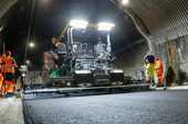 Asphalteinbau und Tunnelsanierung: Radfertiger im Mont-Blanc-Tunnel