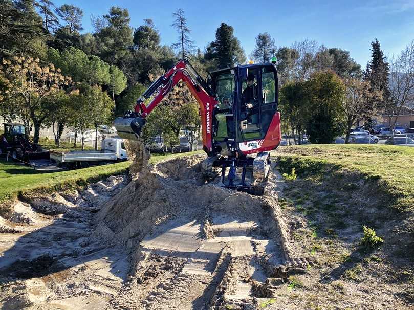 Der SV17e verspricht viereinhalb Stunden lang zu graben bzw. vier Stunden lang einen gemischten Arbeitszyklus zu absolvieren. | Foto: Yanmar Der SV17e verspricht viereinhalb Stunden lang zu graben bzw. vier Stunden lang einen gemischten Arbeitszyklus zu absolvieren. | Foto: Yanmar