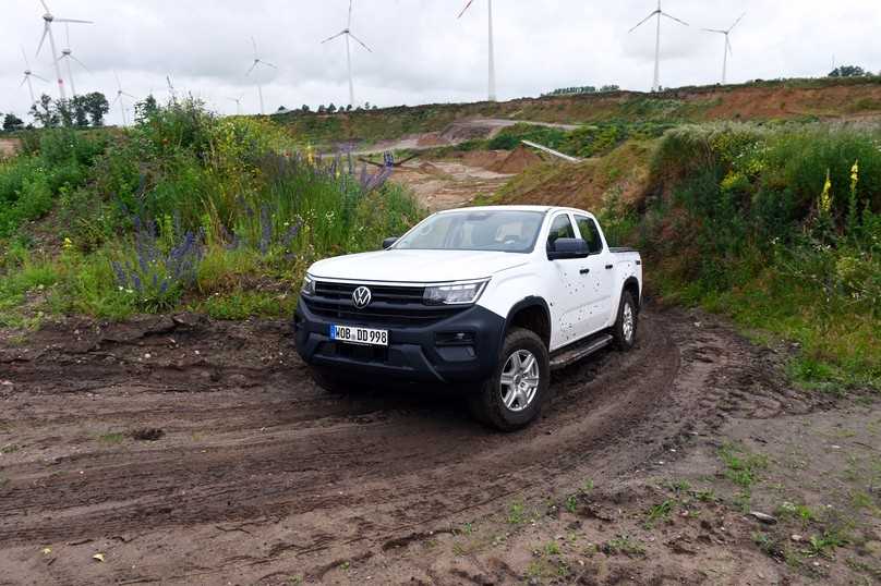 Mit 170 PS und 405 Nm aus 2,0 Liter Hubraum ist der Amarok als drittstärkster Pickup im Test unterwegs. | Foto: Frank Hausmann Mit 170 PS und 405 Nm aus 2,0 Liter Hubraum ist der Amarok als drittstärkster Pickup im Test unterwegs. | Foto: Frank Hausmann