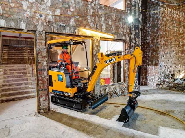 JCB’s erster Elektrobagger auf dem Markt JCB’s erster Elektrobagger auf dem Markt