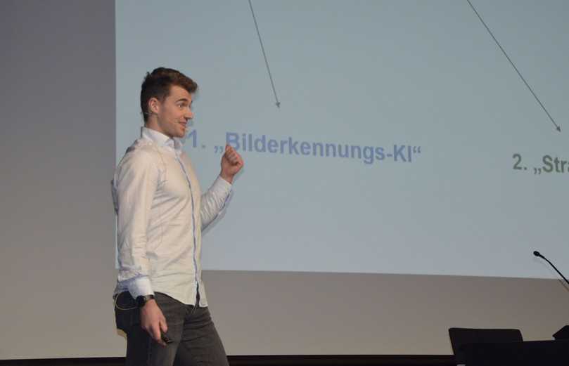 Um Zustandskodierung als Grundlage einer optimierten Sanierungsstrategie ging es im Vortrag von Marco Deubler. | Foto: B_I/Valdix Um Zustandskodierung als Grundlage einer optimierten Sanierungsstrategie ging es im Vortrag von Marco Deubler. | Foto: B_I/Valdix