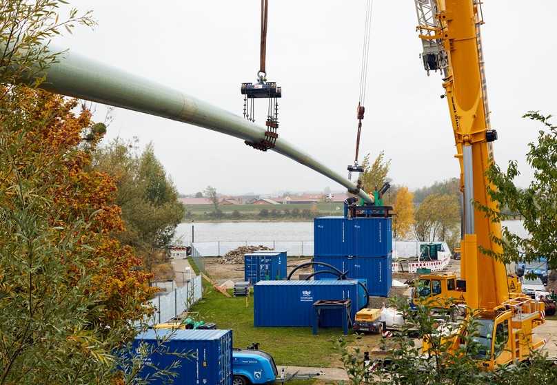 Abb. 4: Dükerstrang beim Einzug | Foto: Pfaffinger Unternehmensgruppe Abb. 4: Dükerstrang beim Einzug | Foto: Pfaffinger Unternehmensgruppe