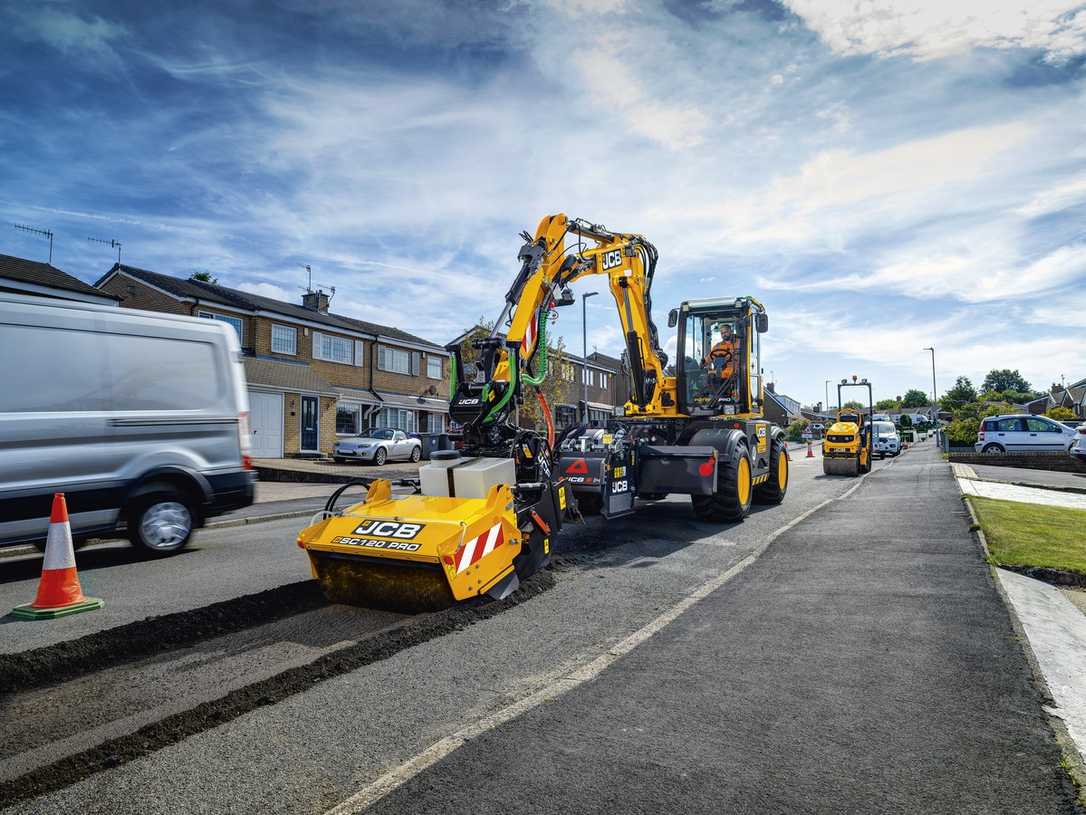 Der Pothole Pro von JCB sagt Schlaglöchern den Kampf an Der Pothole Pro von JCB sagt Schlaglöchern den Kampf an