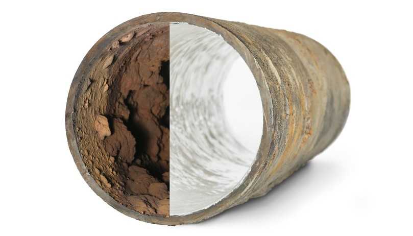 Das aufgetragene Epoxidharz stellt die Stabilität des Rohres wieder her und schützt vor Korrosion. | Foto: Pipe Bull Das aufgetragene Epoxidharz stellt die Stabilität des Rohres wieder her und schützt vor Korrosion. | Foto: Pipe Bull