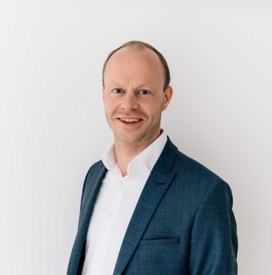 Georg Eckmair wird neuer CFO der Schwarzmüller Gruppe Georg Eckmair wird neuer CFO der Schwarzmüller Gruppe
