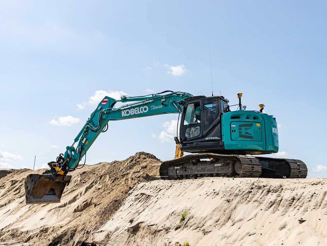 Kobelco bringt zwei neue Kurzheckbagger auf den Markt Kobelco bringt zwei neue Kurzheckbagger auf den Markt