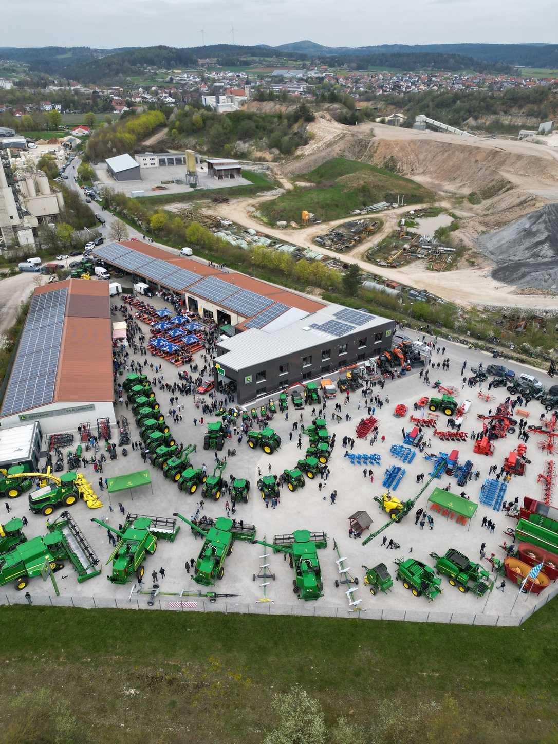 John Deere: Aebi einer der größten Vertriebspartner in Europa John Deere: Aebi einer der größten Vertriebspartner in Europa