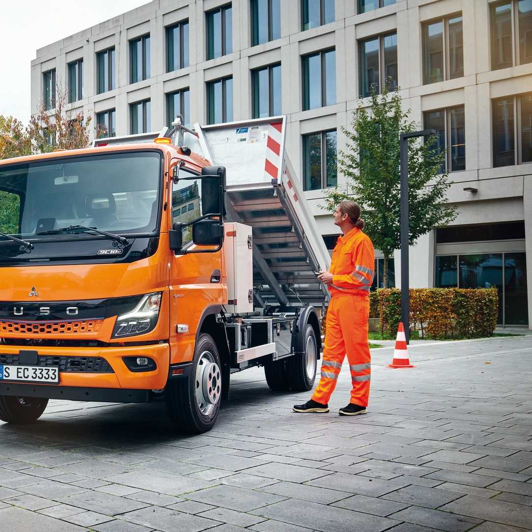 "Unsinn Orange" heißen die neuen Anhänger für Kommmunalbetriebe und GaLaBau "Unsinn Orange" heißen die neuen Anhänger für Kommmunalbetriebe und GaLaBau