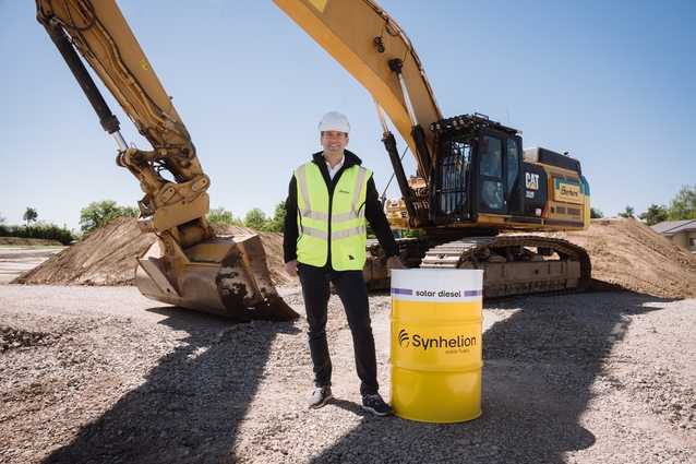 Dieser Cat-Bagger arbeitet emissionsfrei – dank eines Diesel-Tricks