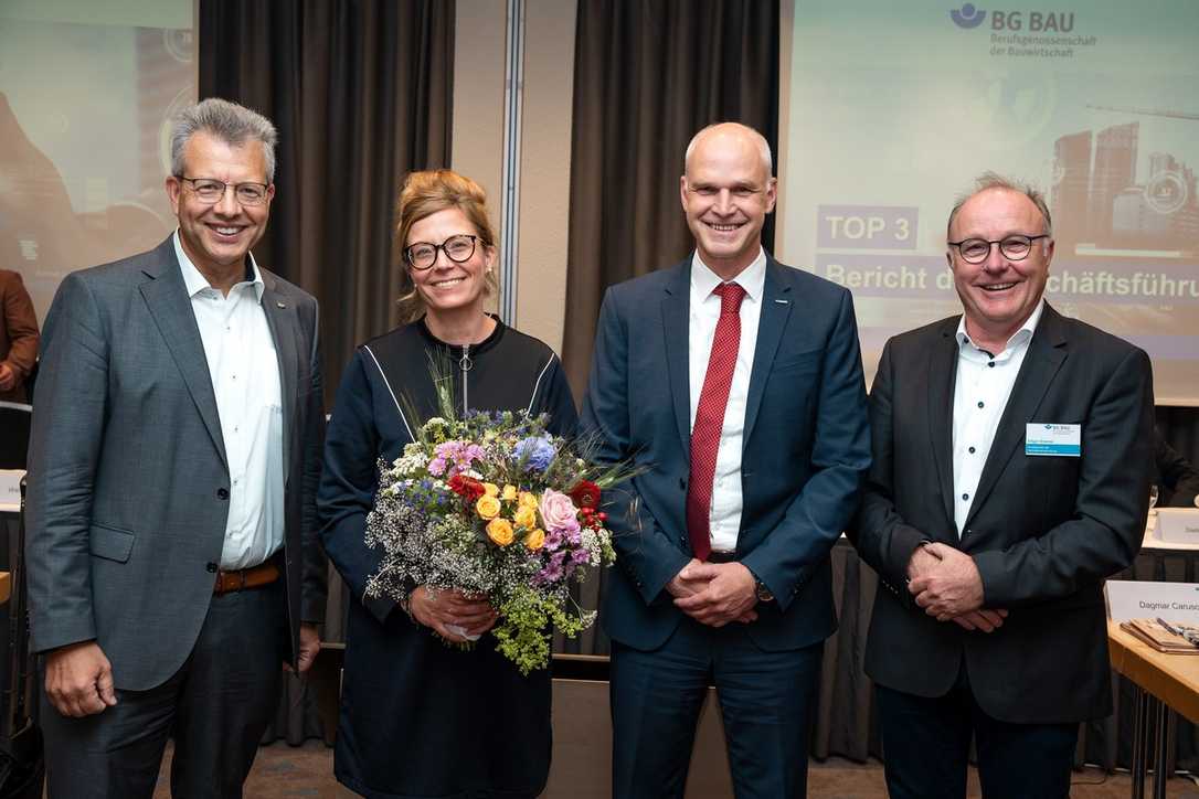 Katia-Julia Rostek stellvertretende Hauptgeschäftsführerin der BG BAU Katia-Julia Rostek stellvertretende Hauptgeschäftsführerin der BG BAU