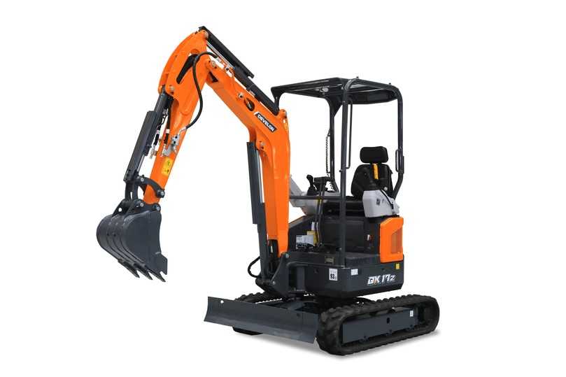 Den kleineren Kurzheck-Minibagger DX17Z-7 gibt es nur in der Version mit Schutzdach. | Foto: Develon Den kleineren Kurzheck-Minibagger DX17Z-7 gibt es nur in der Version mit Schutzdach. | Foto: Develon