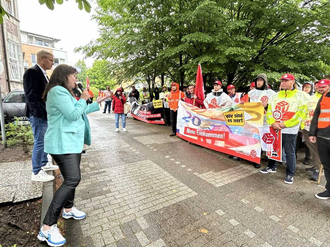 Tarifkonflikt am Bau: Baugewerbe Schleswig-Holstein folgt Tarifempfehlung Tarifkonflikt am Bau: Baugewerbe Schleswig-Holstein folgt Tarifempfehlung