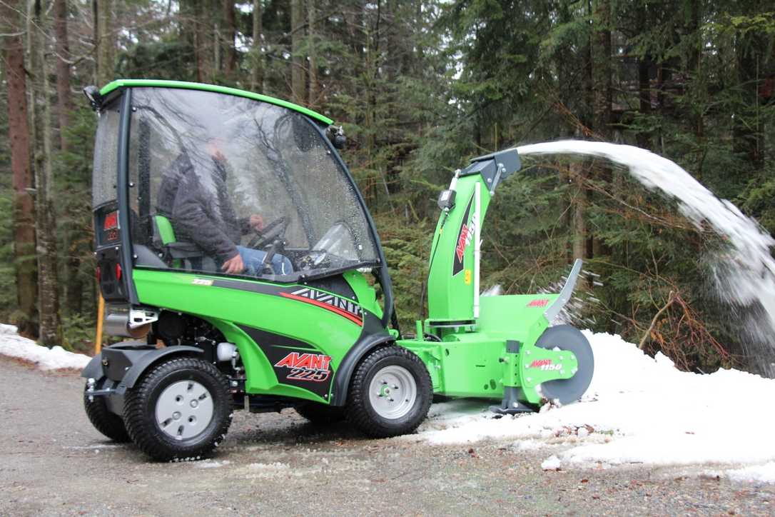So kommt ein Avant-Lader beim Baumwipfelpfad zum Einsatz So kommt ein Avant-Lader beim Baumwipfelpfad zum Einsatz