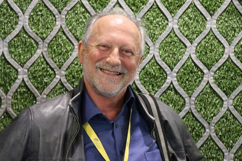 Peter Bott ist gelernter Baumschulist, staatlich geprüfter Baumpfleger und Gartenbautechniker sowie Sachverständiger im Bereich Substrate, Bäume, Dach-, Objekt- und Freiraumbegrünung. Er leitet ein Sachverständigenbüro für urbanes Grün in Bühl. | Foto: Bott Peter Bott ist gelernter Baumschulist, staatlich geprüfter Baumpfleger und Gartenbautechniker sowie Sachverständiger im Bereich Substrate, Bäume, Dach-, Objekt- und Freiraumbegrünung. Er leitet ein Sachverständigenbüro für urbanes Grün in Bühl. | Foto: Bott