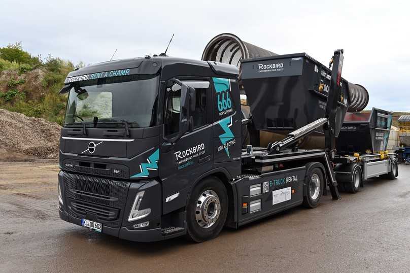 Trotz 3,90 m kurzem Radstand kann auch der 666 PS starke Volvo FM Electric mit sechs verbauten Akkupaketen und fast 300 km Reichweite im Einsatz punkten. | Foto: QUATEX Trotz 3,90 m kurzem Radstand kann auch der 666 PS starke Volvo FM Electric mit sechs verbauten Akkupaketen und fast 300 km Reichweite im Einsatz punkten. | Foto: QUATEX