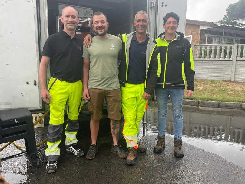 V.l.n.r. – Martin Meyer (IMS), John Lampe (Saertex), Leslie Putgieter und Ryan Osborn (Bodotex) | Foto: IMS Robotics V.l.n.r. – Martin Meyer (IMS), John Lampe (Saertex), Leslie Putgieter und Ryan Osborn (Bodotex) | Foto: IMS Robotics