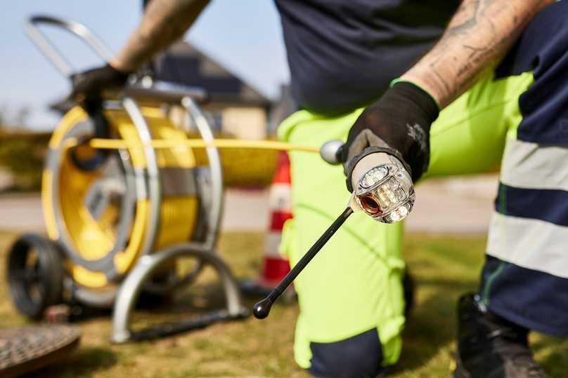 Wie sinnvoll ist eine Dichtheitsprüfungspflicht? Sehr, sagen Verbände. Ausführende Unternehmen stünden bereit. | Foto: Oliver Maier Wie sinnvoll ist eine Dichtheitsprüfungspflicht? Sehr, sagen Verbände. Ausführende Unternehmen stünden bereit. | Foto: Oliver Maier