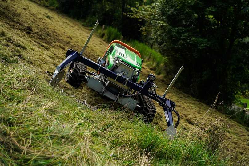 Auch Greentec Auslegemäher mit angebautem Doppelmesser-Mähwerk werden gefördert. | Foto: Vogt Auch Greentec Auslegemäher mit angebautem Doppelmesser-Mähwerk werden gefördert. | Foto: Vogt