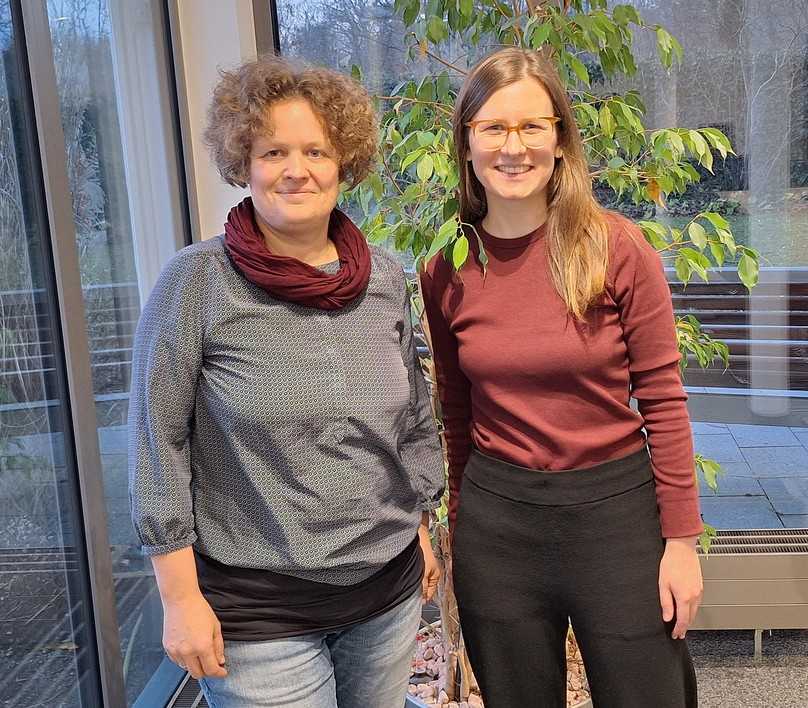 v.l.: Susann Liebe, Willkommenslotsin beim VGL Bayern, unterstützte Clara Jung im Rahmen ihrer Seminararbeit. | Foto: Jochen Henning, VGL Bayern v.l.: Susann Liebe, Willkommenslotsin beim VGL Bayern, unterstützte Clara Jung im Rahmen ihrer Seminararbeit. | Foto: Jochen Henning, VGL Bayern
