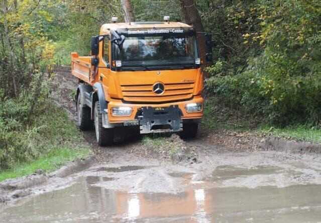 Daimler auf der Bauma: Vollsortimenter mit Feinsortierung Daimler auf der Bauma: Vollsortimenter mit Feinsortierung