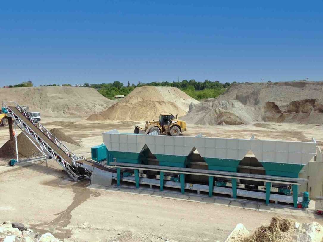Reihendoseur CityEquip RD700 von Christophel für Baustoffe und Mineralgemische Reihendoseur CityEquip RD700 von Christophel für Baustoffe und Mineralgemische