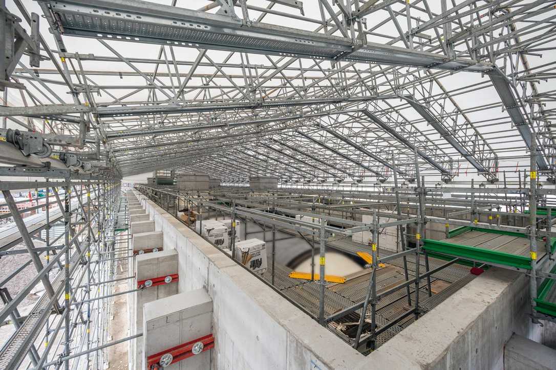 Peri up Cladding: Neue Einhausung von Peri im Einsatz bei BASF-Tanklager Peri up Cladding: Neue Einhausung von Peri im Einsatz bei BASF-Tanklager
